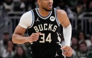 世界杯手机直播软件-NBA东西部前十全出炉：榜首之争激烈 雄鹿领衔十队无缘季后赛