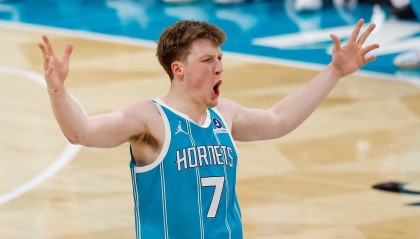 世界杯高清直播平台-麦坎茨：克尼佩尔像克莱 但他的组织能力和控球要更好一些